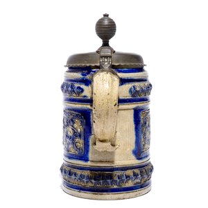 A Westerwald stein with pewter lid decorated with "Daniel in the lion's den", 17th C. — photo 3
