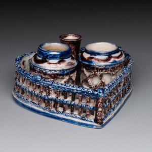 A Westerwald stoneware heart-shaped inkstand, Germany, 18th C. — photo 1