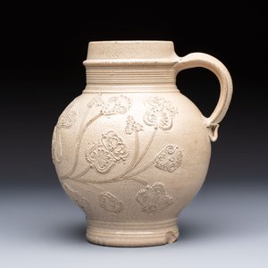 A Westerwald stoneware jug or 'Kugelbauchkrug' with floral design, Germany, 17/18th C. — photo 2