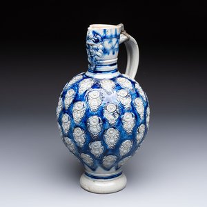 A Westerwald stoneware jug with a lion's head and moulded floral design, Germany, 17th C. — photo 1