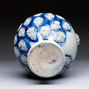 A Westerwald stoneware jug with a lion's head and moulded floral design, Germany, 17th C. — photo 7