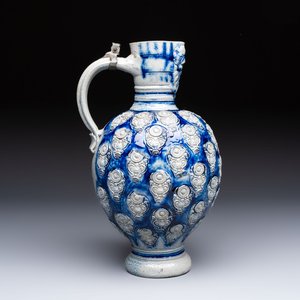 A Westerwald stoneware jug with a lion's head and moulded floral design, Germany, 17th C. — photo 4