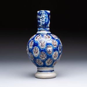 A Westerwald stoneware jug with a lion's head and moulded floral design, Germany, 17th C. — photo 5