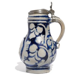 A Westerwald stoneware pewter-mounted jug with a tavern scene, 17th C. — photo 5
