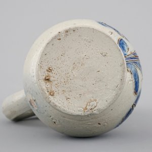 A Westerwald stoneware pewter-mounted jug with floral decoration, 17th C. — photo 8