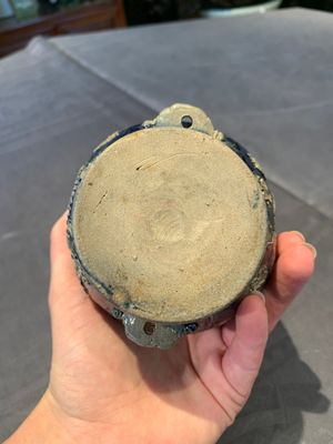 A Westerwald stoneware pilgrim's flask with the coat of arms of France, Germany, 17th C. — photo 6