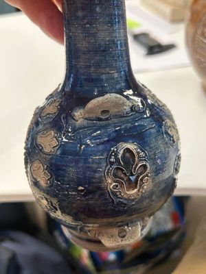 A Westerwald stoneware pilgrim's flask with the coat of arms of France, Germany, 17th C. — photo 9