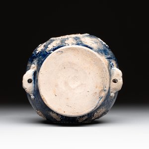 A Westerwald stoneware pilgrim's flask with the coat of arms of France, Germany, 17th C. — photo 4
