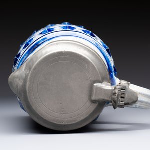 A Westerwald stoneware tankard with a mounted pewter lid, Germany, 18th C. — 照片 6