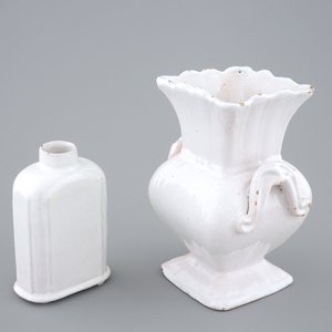 A white Delft tea caddy and a square vase, prob. France, 18th C. — photo 1