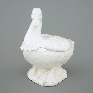 A white Delftware duck-shaped tureen and cover, Brussels or France, 18th C. — photo 1
