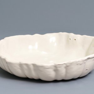 A white Delftware wall cistern and basin, prob. Kassel, Germany, 2nd half 18th C. — photo 4