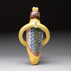 A white Dutch Delft cow milker group and a polychrome Dutch Delft parrot, 18/19th C. — 照片 9