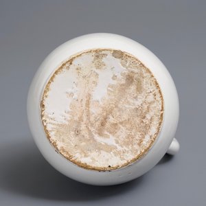 A white Dutch Delft jug with pewter cover, 17th C. — 照片 6