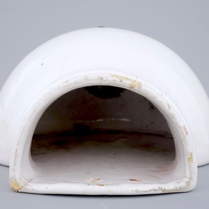 A white Dutch Delft pewter-mounted cistern, 18th C. — 照片 5