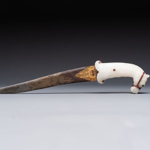 A white jade-hilted khandjar dagger, India, 19/20th C. — photo 1