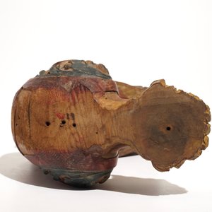 A wooden beam support in the shape of a satyr above a lion crest, The Netherlands, 17th C. — photo 6