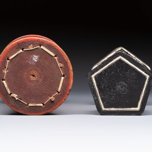 A wrought iron and a wooden hour glass, Germany and Italy, 19/20th C. — 照片 6