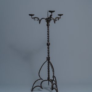 A wrought iron standing candle holder, North of France or Flanders, 15th C. — 照片 4