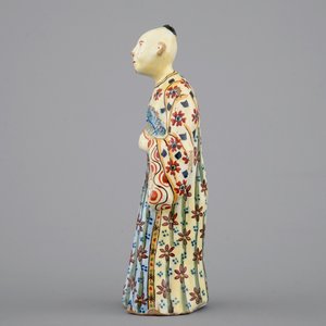 A yellow ground polychrome Dutch Delft figure of a Chinaman, 18th C. — photo 2