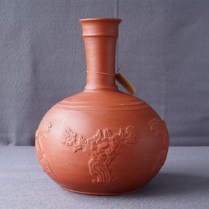 A yixing style red earthenware bottle vase, poss. Dutch Delftware, 18th C. — photo 16