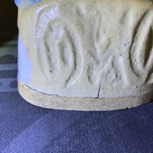 Acht Chinese biscuit groepen met blauw-wit en celadon glazuur, Qianlong/Jiaqing — foto 47