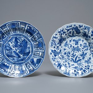 Acht Chinese blauw-witte borden, Wanli/Kangxi — foto 6