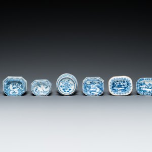 Acht Chinese blauw-witte zoutvaten, Kangxi en later — foto 6