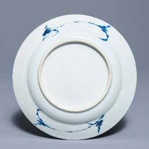 Acht Chinese blauwwitte borden met pauwen en vogels, Kangxi — foto 2