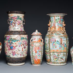 Acht Chinese Canton famille rose vazen, twee Nanking vazen en twee famille rose kommen, 19/20e eeuw — foto 4