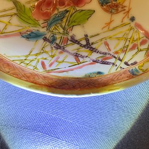 Acht Chinese famille rose koppen en schotels, Yongzheng/Qianlong — foto 48