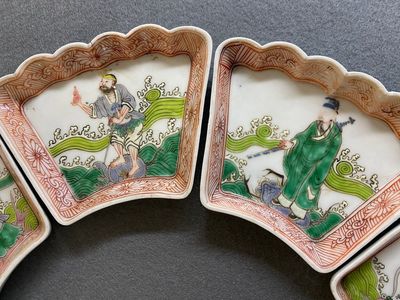 Acht Chinese famille rose schotels met onsterfelijken, 19e eeuw — foto 6