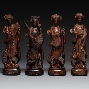 Acht Chinese houten sculpturen van godinnen, 19e eeuw — foto 2