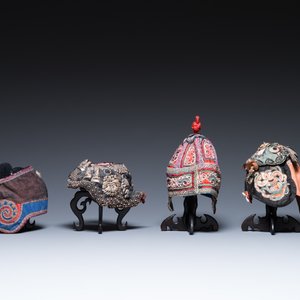 Acht Chinese kindermutsjes, 19/20e eeuw — foto 9