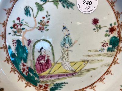 Acht Chinese octagonale famille rose borden met een boot te water, Qianlong — foto 2