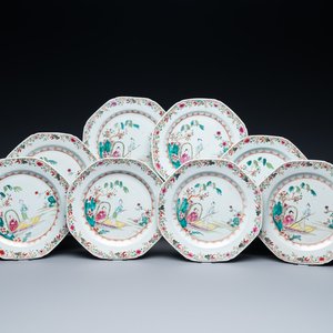 Acht Chinese octagonale famille rose borden met een boot te water, Qianlong — foto 1