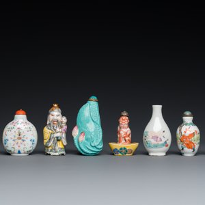 Acht diverse Chinese famille rose snuifflessen, 19/20e eeuw — foto 3