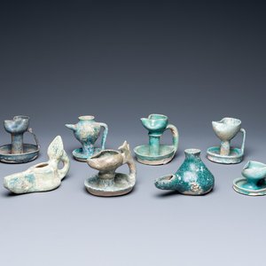 Acht olielampen met turquoise glazuur, Midden-Oosten, 13e eeuw en later — foto 1