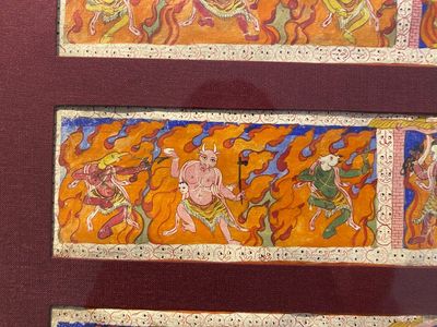 Acht tsaklis en drie beschildere houten boekkaften, Tibet, 19e eeuw — foto 26