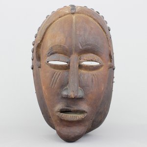 Afrikaans in hout gesculpteerd masker, begin tot midden 20e eeuw, mogelijk Holo — foto 1
