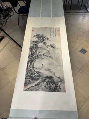 After Ma Yuan 馬遠: 'Sage in the mountain', ink and colour on paper, and after Wan Shouqi 萬壽祺: 'Strange Man', ink and colour on silk, 20th C. — 照片 16