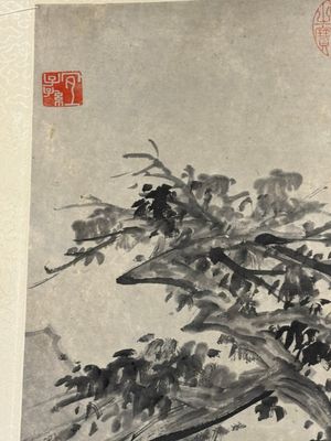 After Ma Yuan 馬遠: 'Sage in the mountain', ink and colour on paper, and after Wan Shouqi 萬壽祺: 'Strange Man', ink and colour on silk, 20th C. — 照片 23