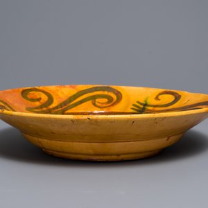 Alfred William Finch (1854 –1930): An Art Nouveau yellow- and ochre-glazed pottery dish — photo 3