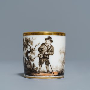 An 18-piece Paris or Brussels grisaille porcelain coffee service, 19th C. — photo 8