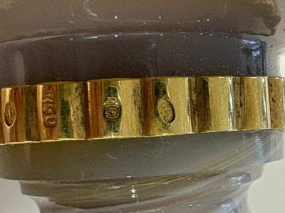 An 18kt gold-mounted carved agate goblet, France or Italy, 19/20th C. — 照片 2