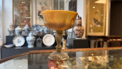 An 18kt gold-mounted carved agate goblet, France or Italy, 19/20th C. — 照片 6