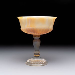 An 18kt gold-mounted carved agate goblet, France or Italy, 19/20th C. — 照片 4
