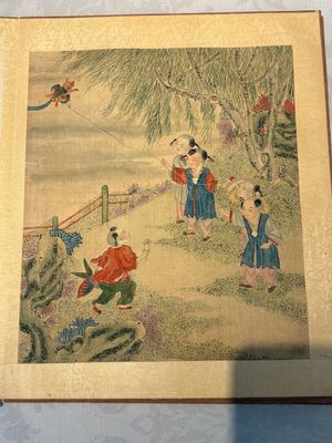 An album of 12 'playing boys' paintings, ink and colour on silk, China, 19th C. — foto 2