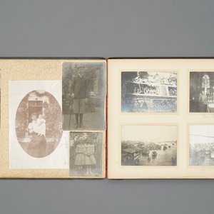 An album of photographs documenting a trip to China, early 20th C. — 照片 3