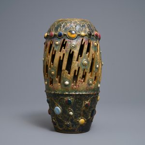 An Amphora Gres-Bijou series pottery vase with faux precious stones and lightning design, early 20th C. — 照片 3
